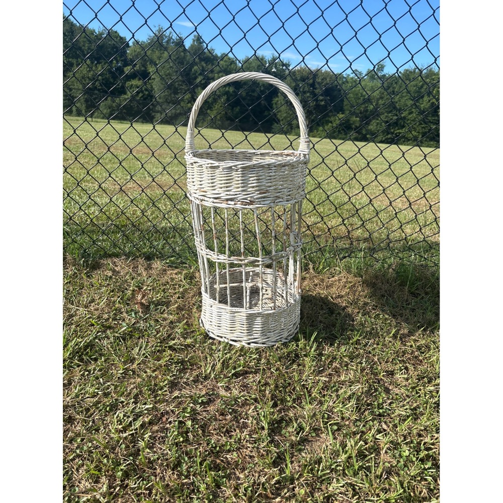 Vintage White Wicker Tiered Basket Stand Shabby Chic 2-Tier Woven Handle Decor